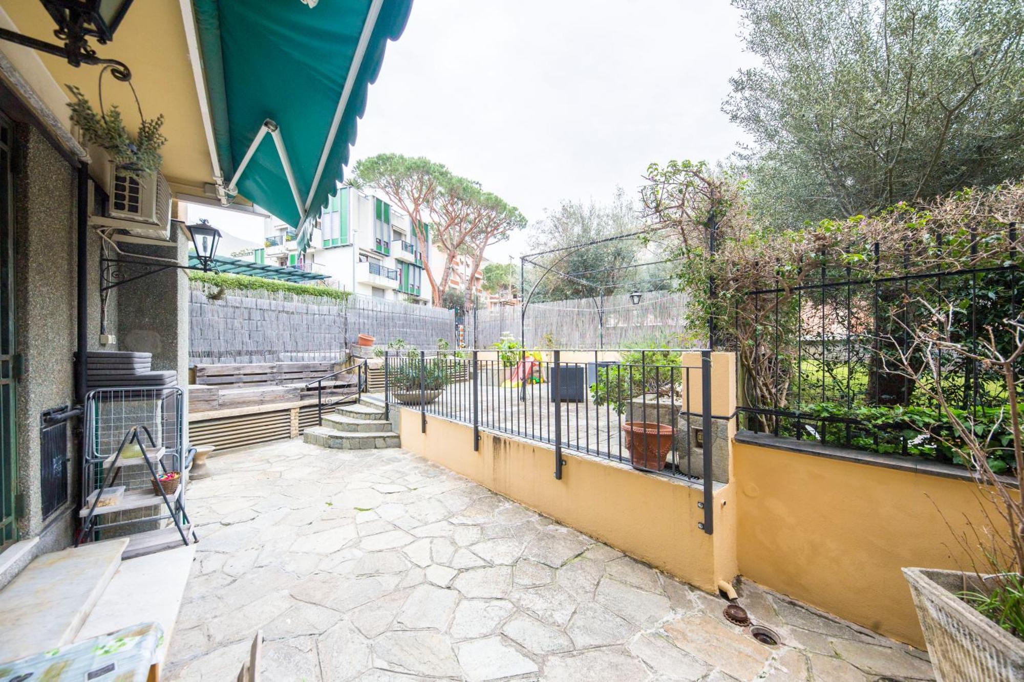 Due Passi Dal Mare Apartamento Génova Exterior foto